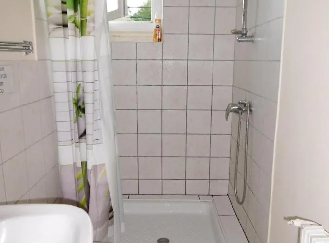 Pour 3 Personnes A Sarlat